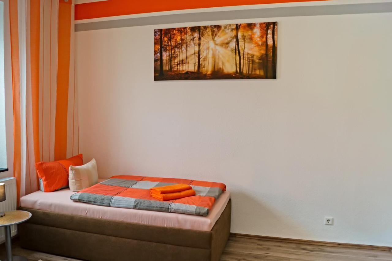 Charmante & Gemuetliche Wohnung โซลิงเงน ภายนอก รูปภาพ